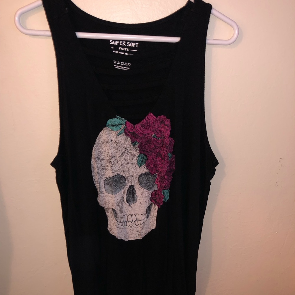 Torrid size 1 skull tank top